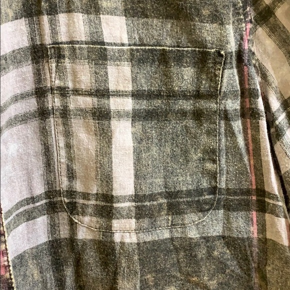 Flannel - Picture 3 of 4
